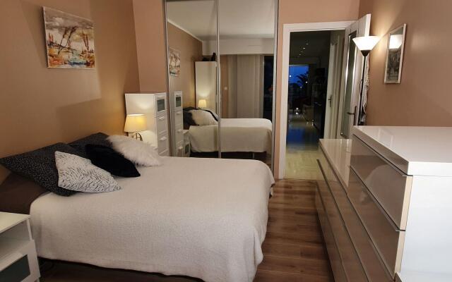 Classy Apartment in Nice with pool and private parking place