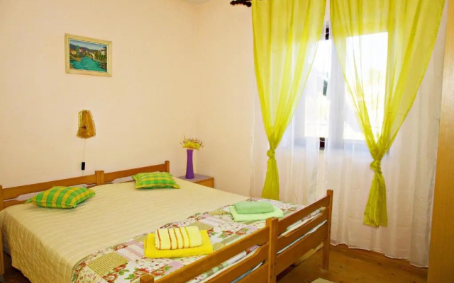 Apartments Nikola-200m from beach