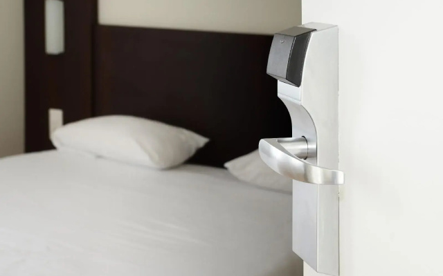 Brit Hotel Essentiel Reims Taissy