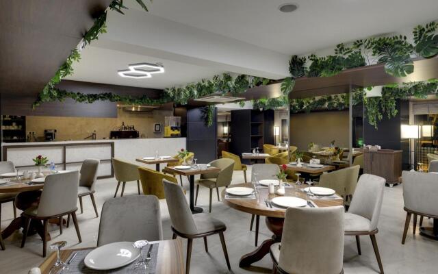Leo suites Hotel