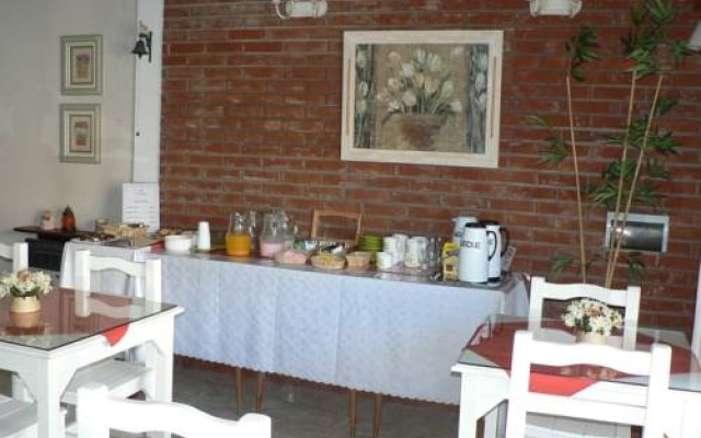 Hotel Las Acacias