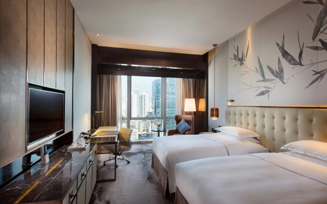 Hilton Shenzhen Futian - Image 3