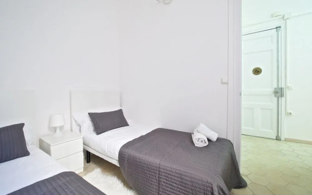 Gaudi Eixample Apartment