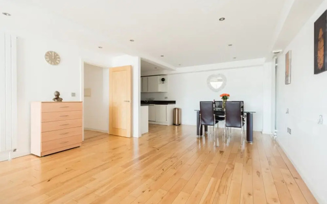 Platinum Apartment next to London Bridge 9995