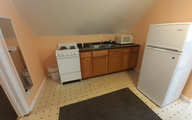 Atlantic Breeze Motel & Apartments