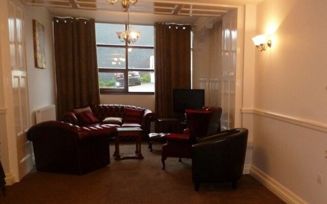 Eliot House Hotel