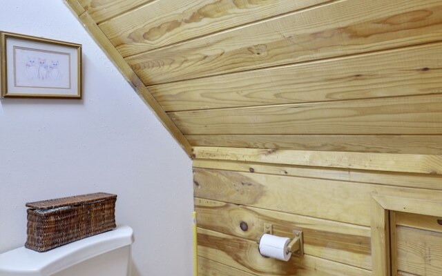 The Honeymooner 1 Bedroom Cabin