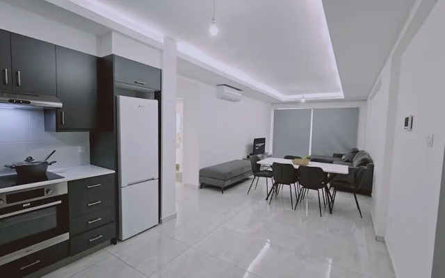 136 LCA - Stay Aquamarine Apartment