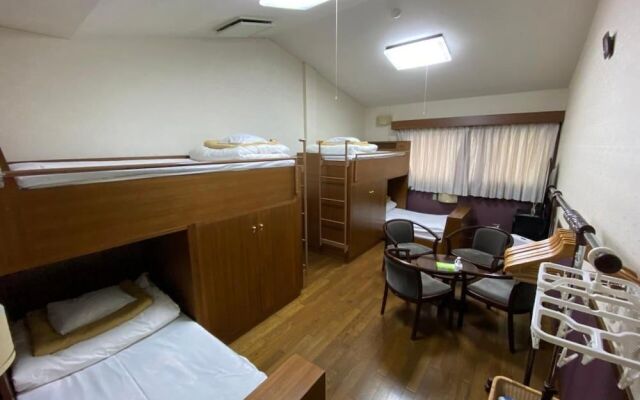 Guest House Nishiborakan - Hostel