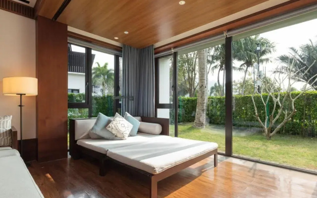 Le Meridien Shimei Bay Beach