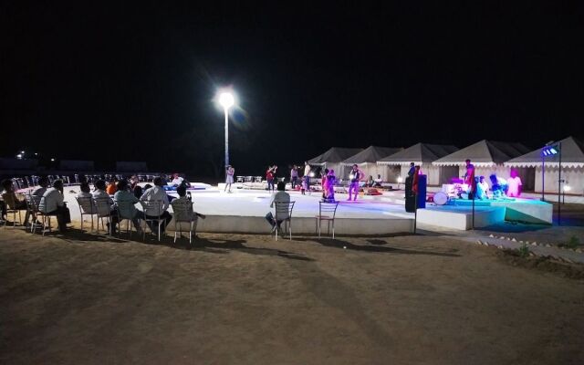 Star desert camp