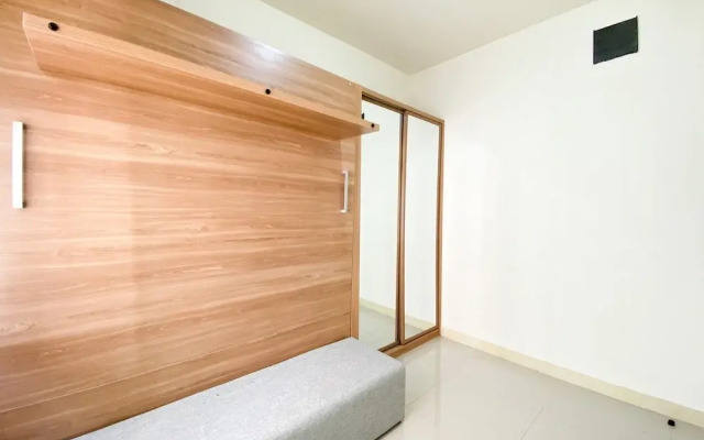 Comfort And Strategic 2Br At Green Pramuka City Apartment