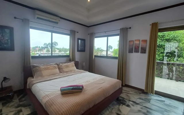 CET Resort & Rayong Padelcenter