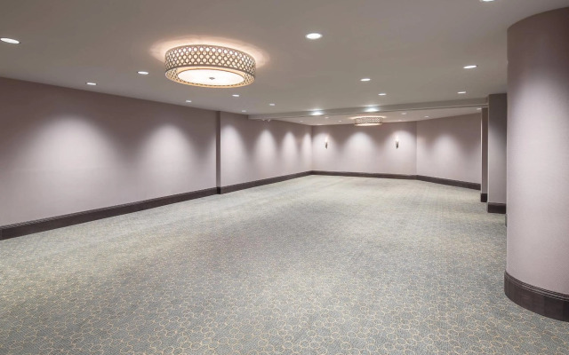 Sheraton Vancouver Airport Hotel