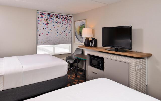 Holiday Inn Hotel & Suites Rochester - Marketplace, an IHG Hotel