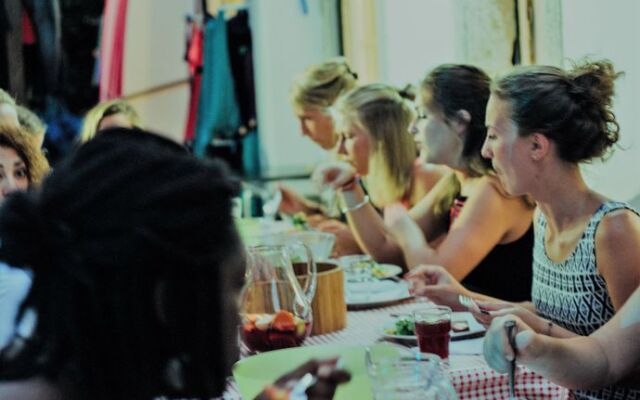 Nice Way Cascais & SurfCamp