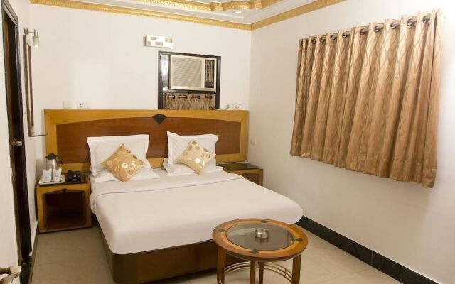 Hotel White House