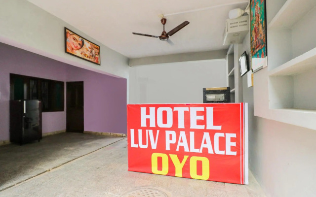 Hotel Luv Palace by OYO Rooms
