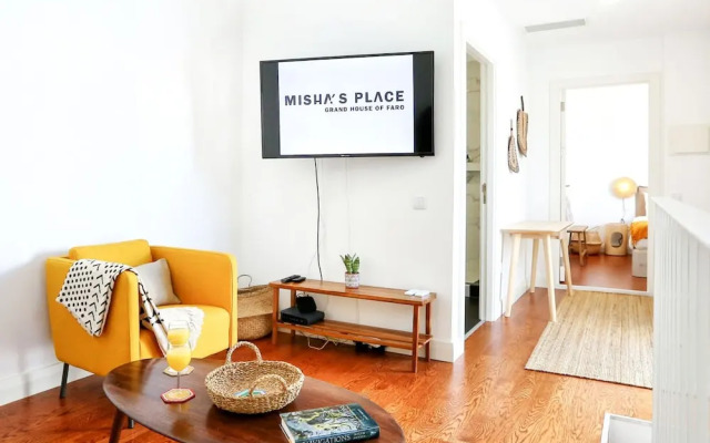 Ria Formosa Vista Duplex Charm in Downtown Faro