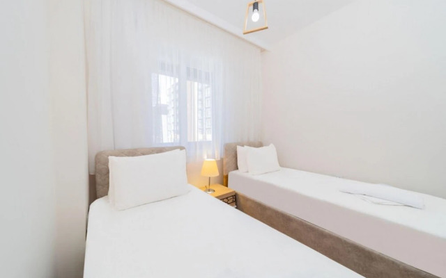 Remarkable Flat With Shared Pool in Kepez