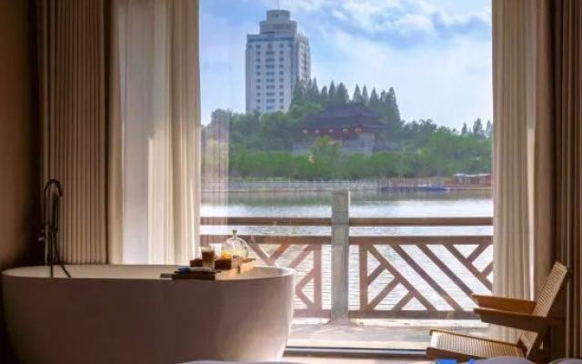 Tingcheng Lakes and Islands · Secret Garden (Chuzhou North Station South Lake Park Branch) – Balcony – Chuzhou