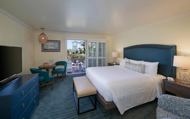 Avila Lighthouse Suites