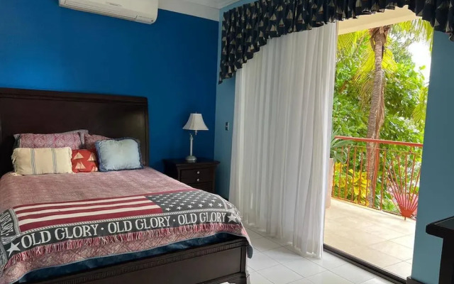 Room in Apartment - Nice Room In Playa Flamingo