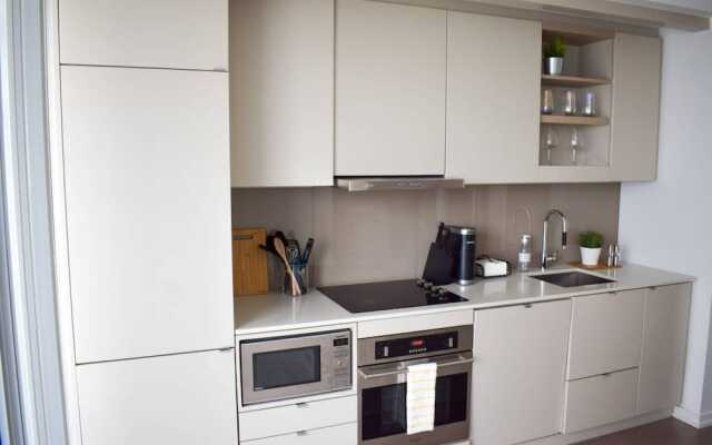 Modern Downtown Studio With City Views Balcony