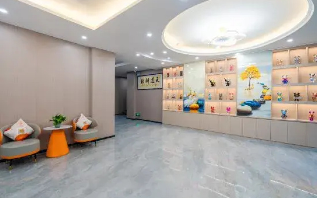 Longmen Jinrui Hotel