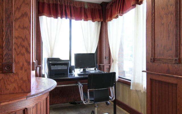 Baymont Inn & Suites Muskegon