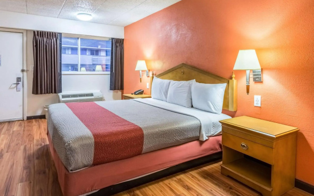 Motel 6 Grove City, OH