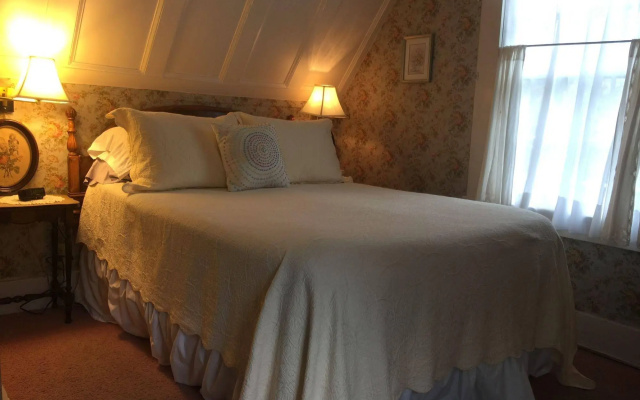 Shaw House Inn