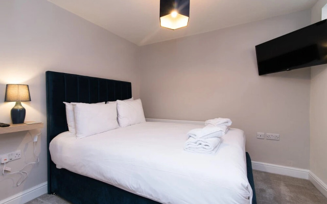 The Hollows - Sleek and Stylish 1Bed