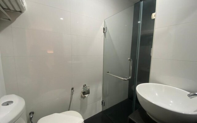 Capital O 90447 Hotel Ezzyhome Kebun Teh
