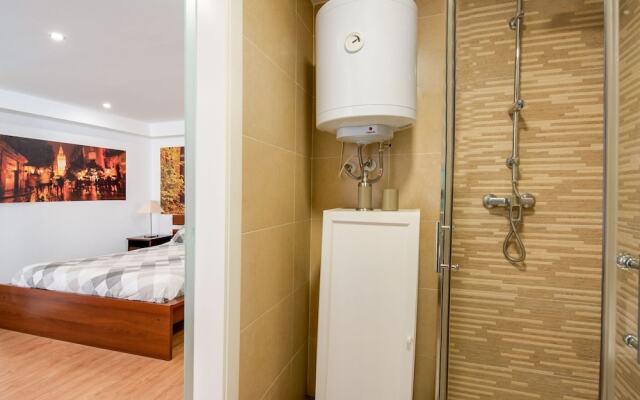 Radiant Holiday Home in Seville near River