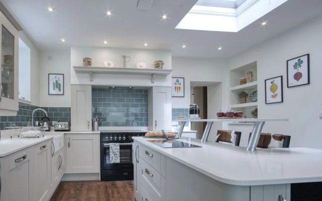 Hill House Country Estate - Princes Gate