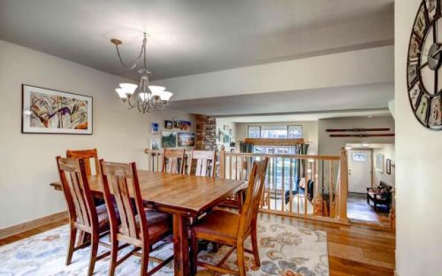 Cedars 18 - Ski-In/Ski-Out Apartment