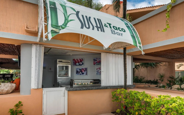 PA Beach Club & Hotel