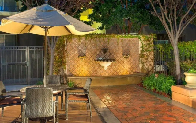 Bluebird Suites in Santa Clara