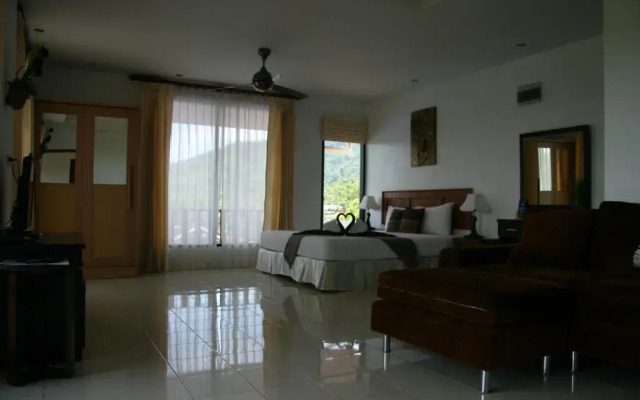 Baan Chayna Lounge Resort