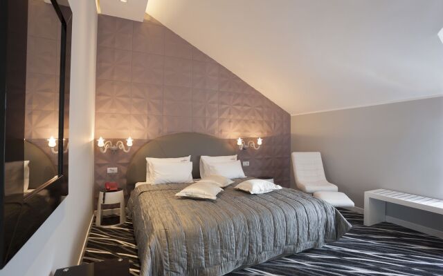 New Belgrade Garni Hotel