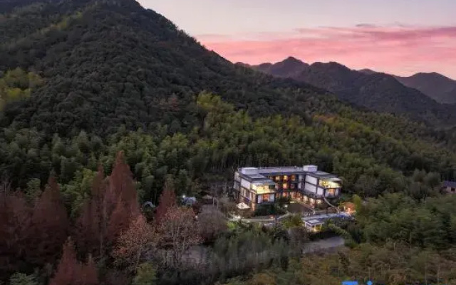 Kaichen Puju Hot Spring Village Resort Hotel