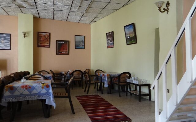 Hammodeh Hotel