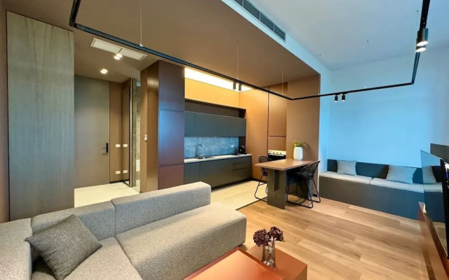 Zins Luxury Apartment 02