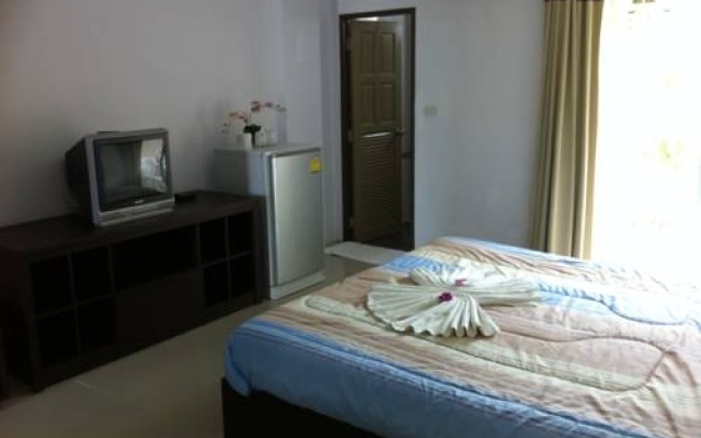 Baan Tonnam Guesthouse