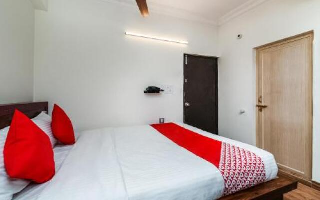 OYO 24414 Hotel Naidu Grand