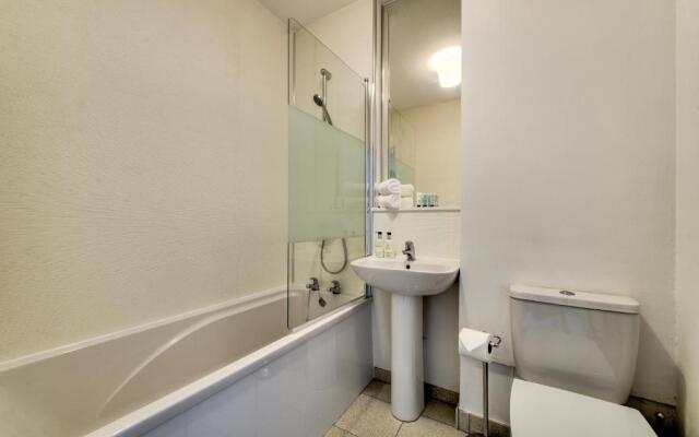 No.5 Serviced Apartment