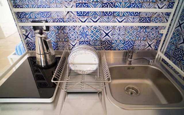 La bottega Ostuni by Typney