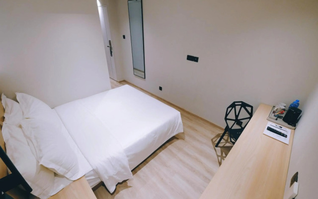 Rest Bugis Hotel