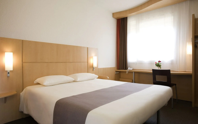 ibis Cotonou